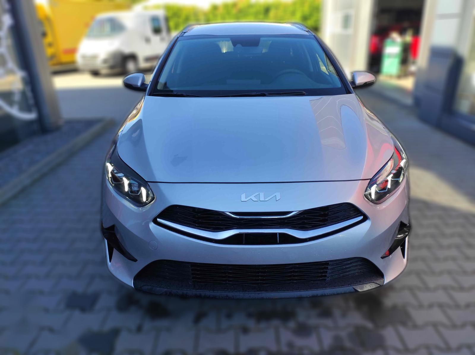 Kia Ceed SW AT Top*VollLED*Navi*Shzg*PDC*Cam*17Zoll
