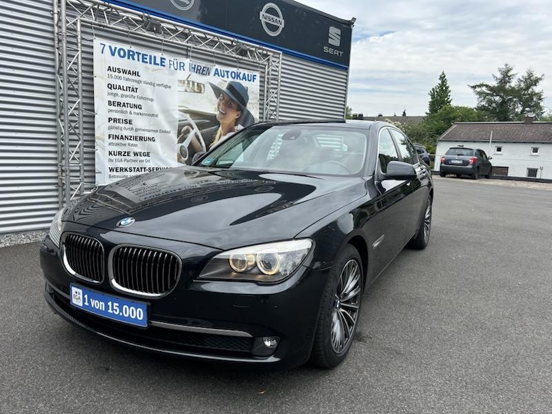 BMW 730D AUTOMATIK INNOVATIONSPAKET*SSD*HEAD-UP*R-CAM     