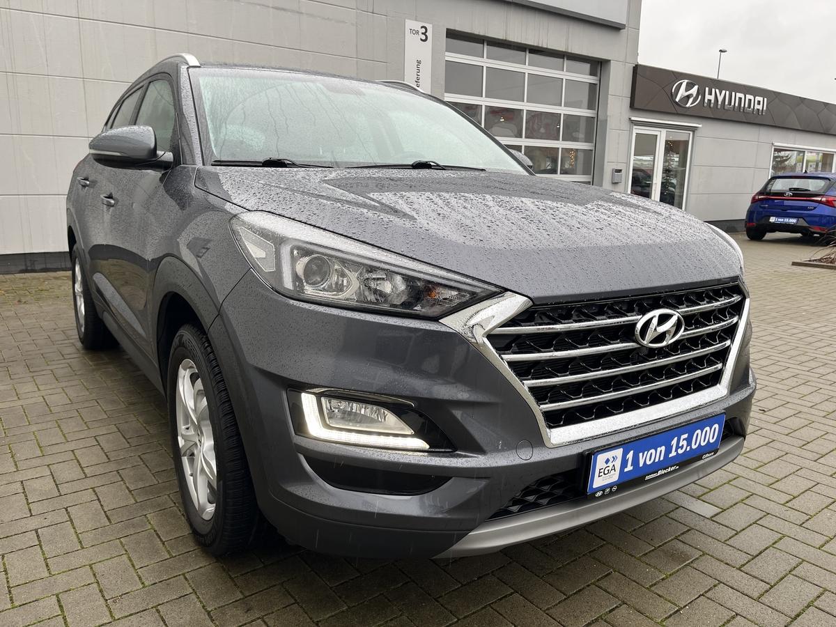 Hyundai Tucson 1.6 TREND AUTOM*KLIMA*SHZG*NAVI*BTH*ALU*PDC*R-CAM